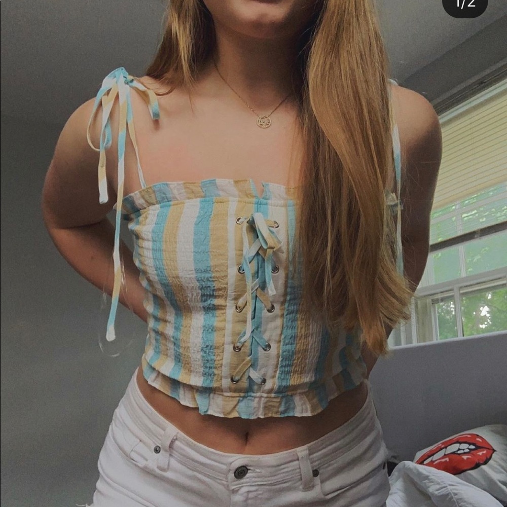 NWT crop top